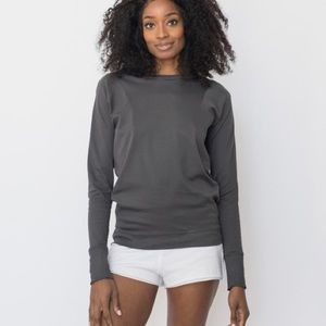 Lunya soft crew neck shirt/sweatshirt